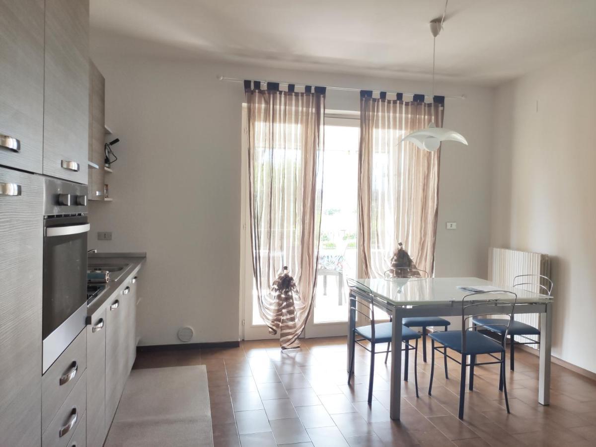 Sara Holiday Rentals Bardolino Exteriör bild