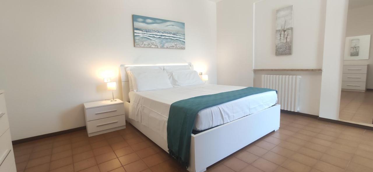 Sara Holiday Rentals Bardolino Exteriör bild