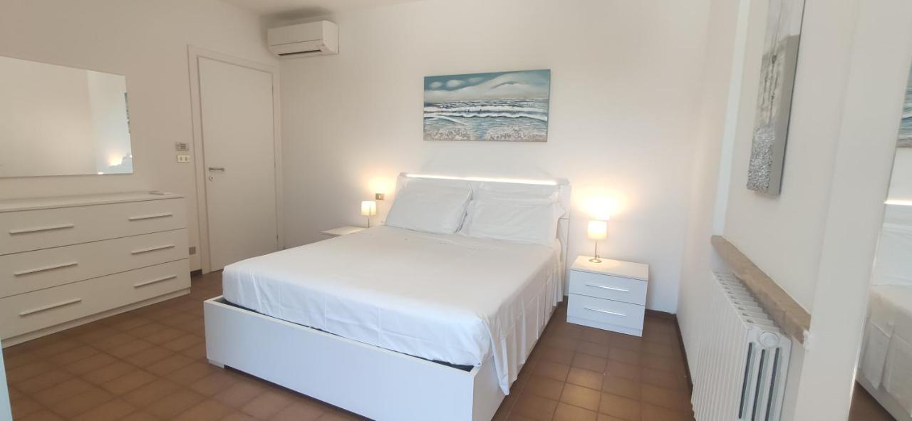 Sara Holiday Rentals Bardolino Exteriör bild